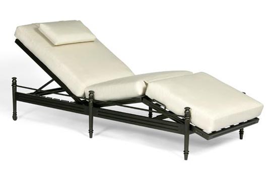 Castillo Chaise Lounge