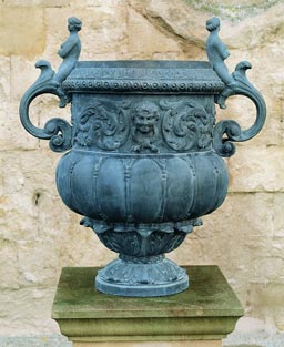 Hampton Court Vase